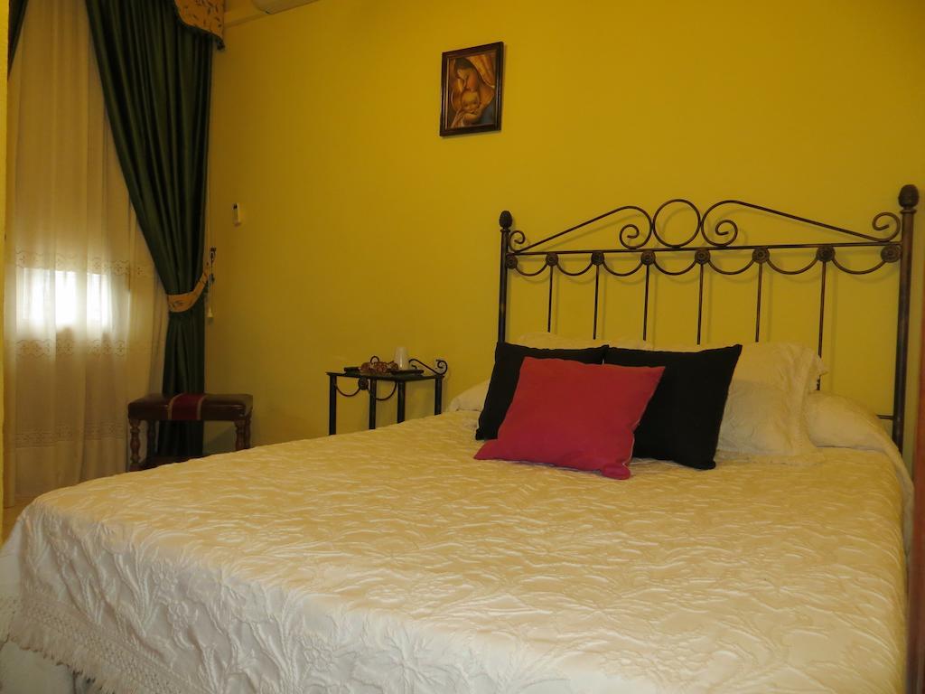 Hostal Restaurante Reina El Tejar Экстерьер фото