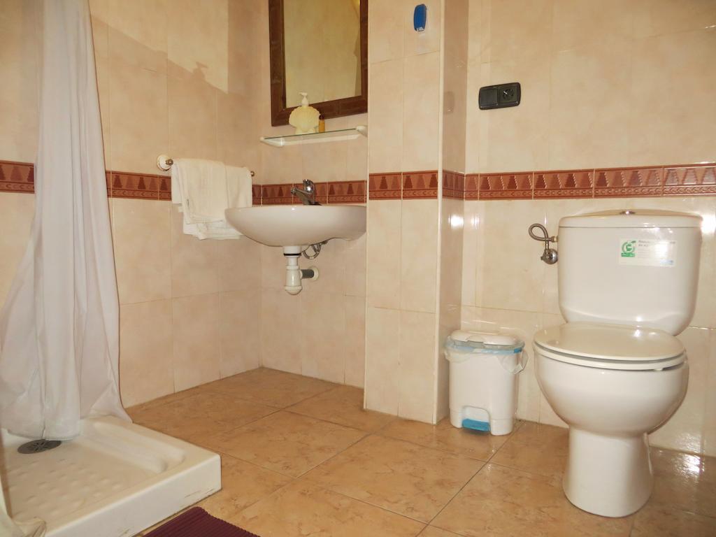 Hostal Restaurante Reina El Tejar Экстерьер фото