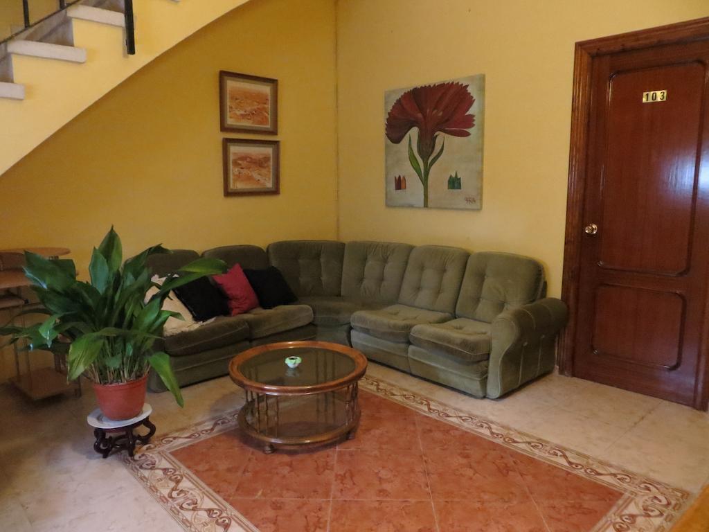 Hostal Restaurante Reina El Tejar Экстерьер фото