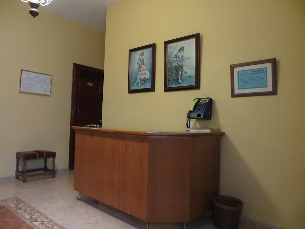 Hostal Restaurante Reina El Tejar Экстерьер фото